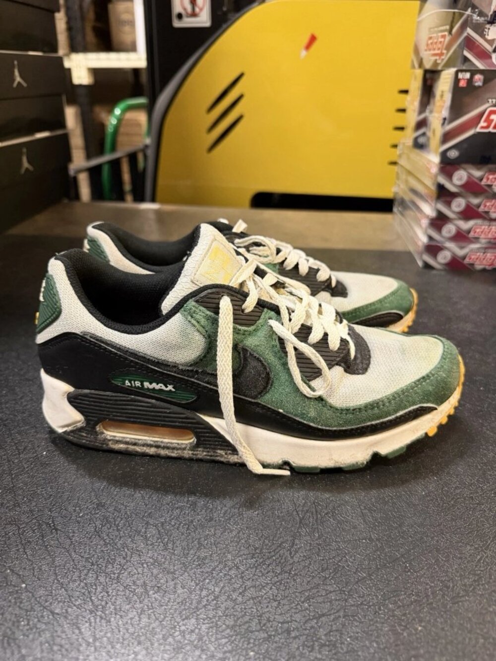 WORN Men’s Nike Air Max 90 Gorge Green DM0029-004 Size 8 NO BOX